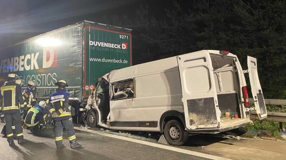 Allersberg: Kleintransporter Kontra Sattelzug - BrummiOnline